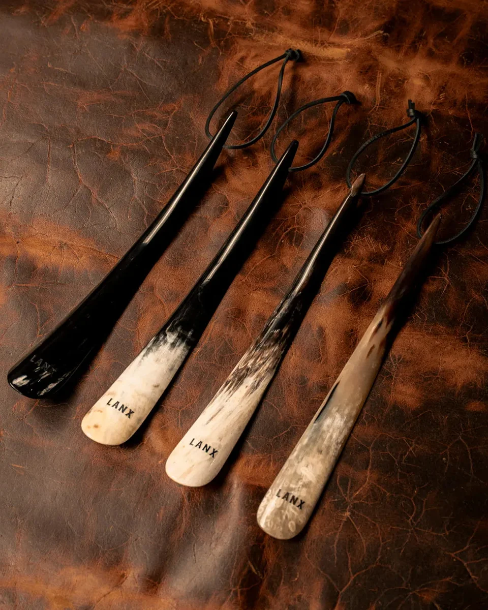 CARNFORTH / SHOE HORN - Image 2