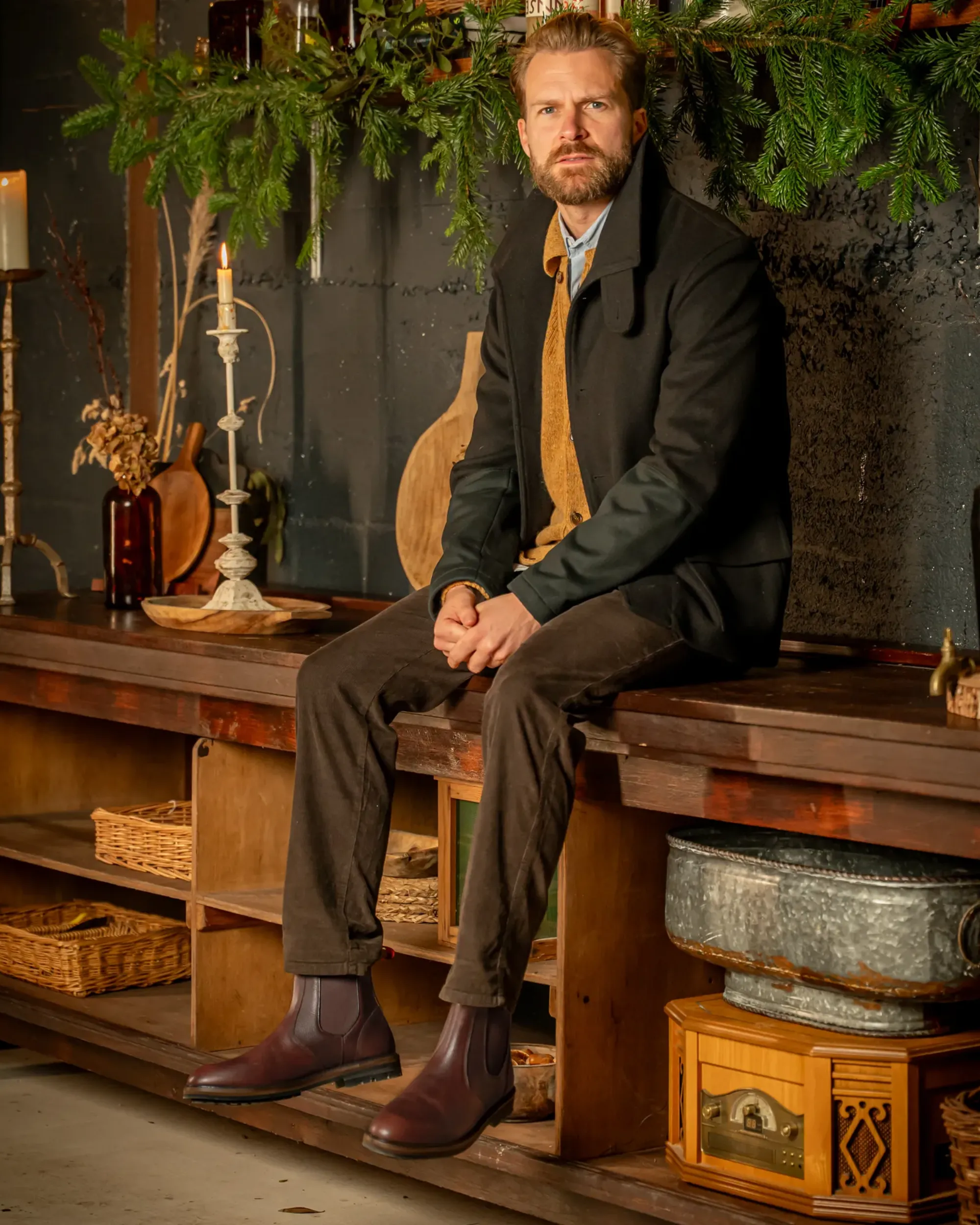 HOGHTON // CHESTNUT GRAINED - Image 4